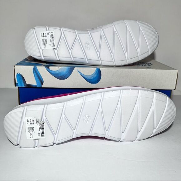 Clarks Allena Sea CLOUDSTEPPERS Perforated Slip-On - Picture 7 of 7